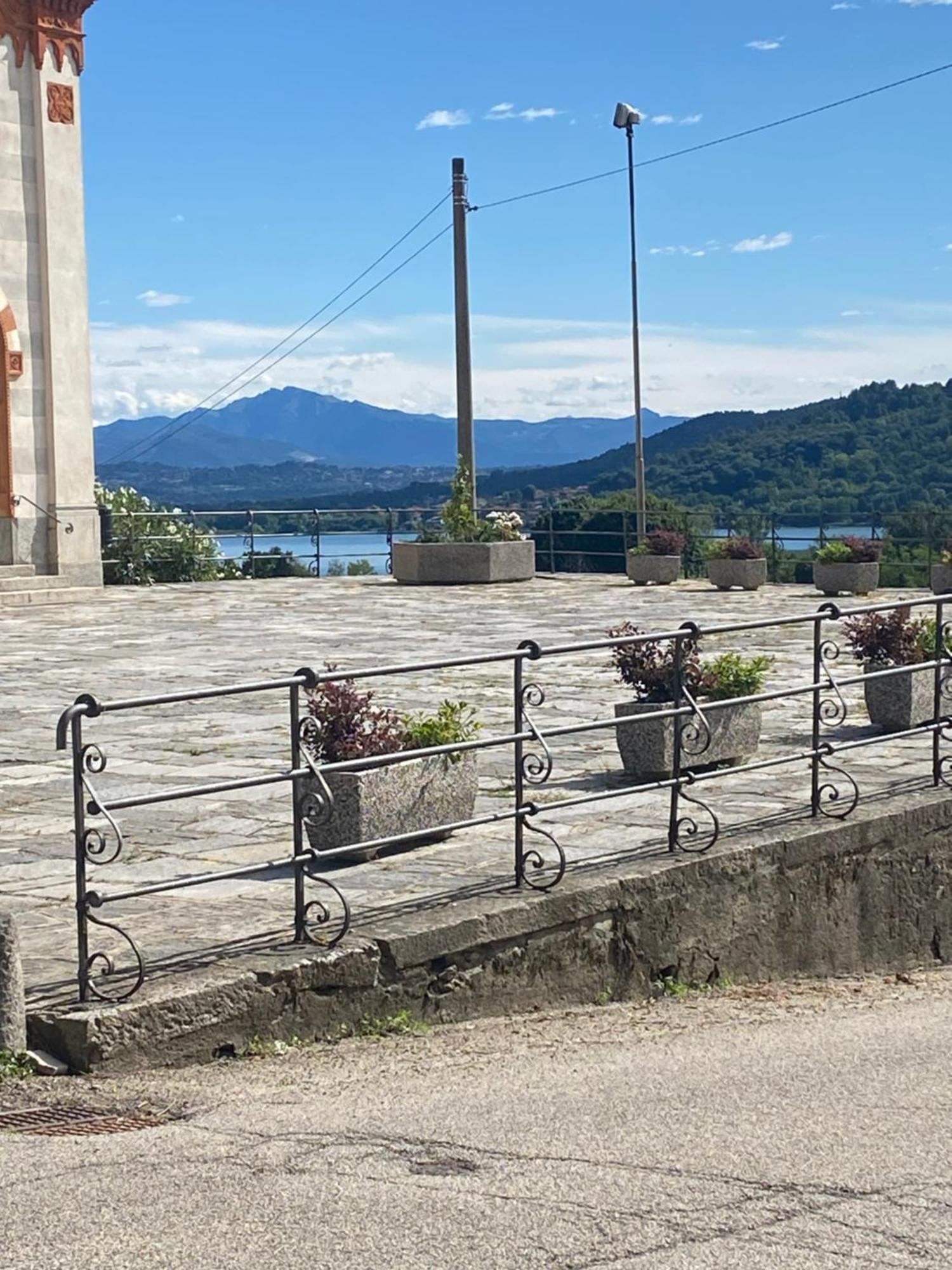 Apartmán Vicolo Forno Mercallo Exteriér fotografie